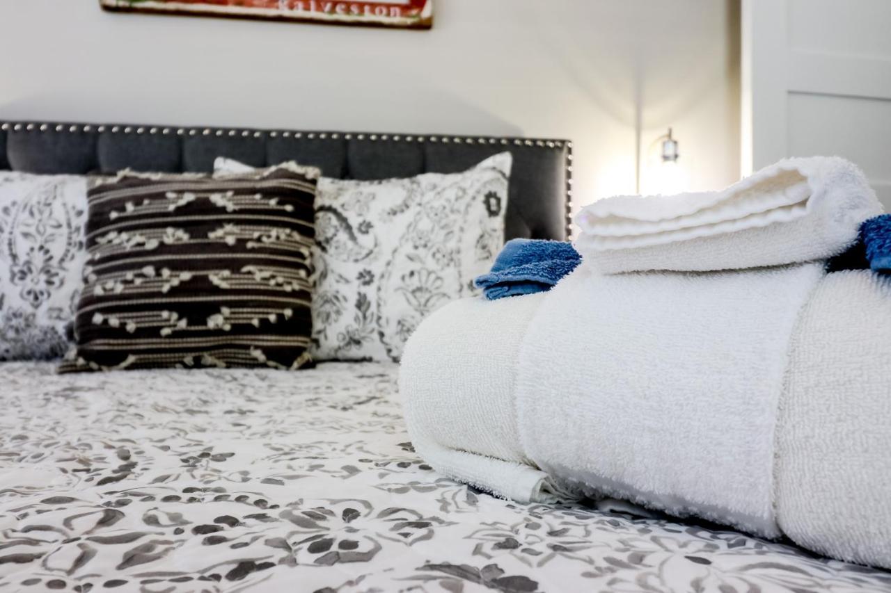 Dog-Friendly Stylish Super Cozy Home Fabulous Patio And Perfect Location Galveston Eksteriør billede